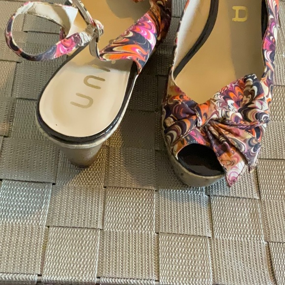 WOMENS WEDGE SANDALS SIZE 9.5 - Picture 5 of 7